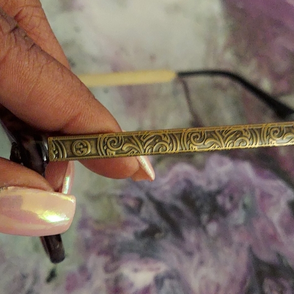 Gucci Glasses - Picture 8 of 12